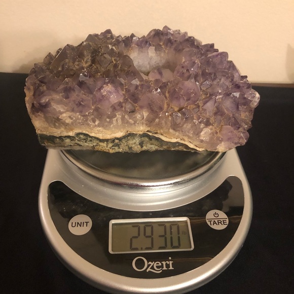 Beautiful Amethyst Crystal T candle holder - Picture 4 of 6